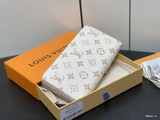 WALLET-19.5*10.5*2.5cm Portefeuille Zippy LOUIS VUITTON 0619